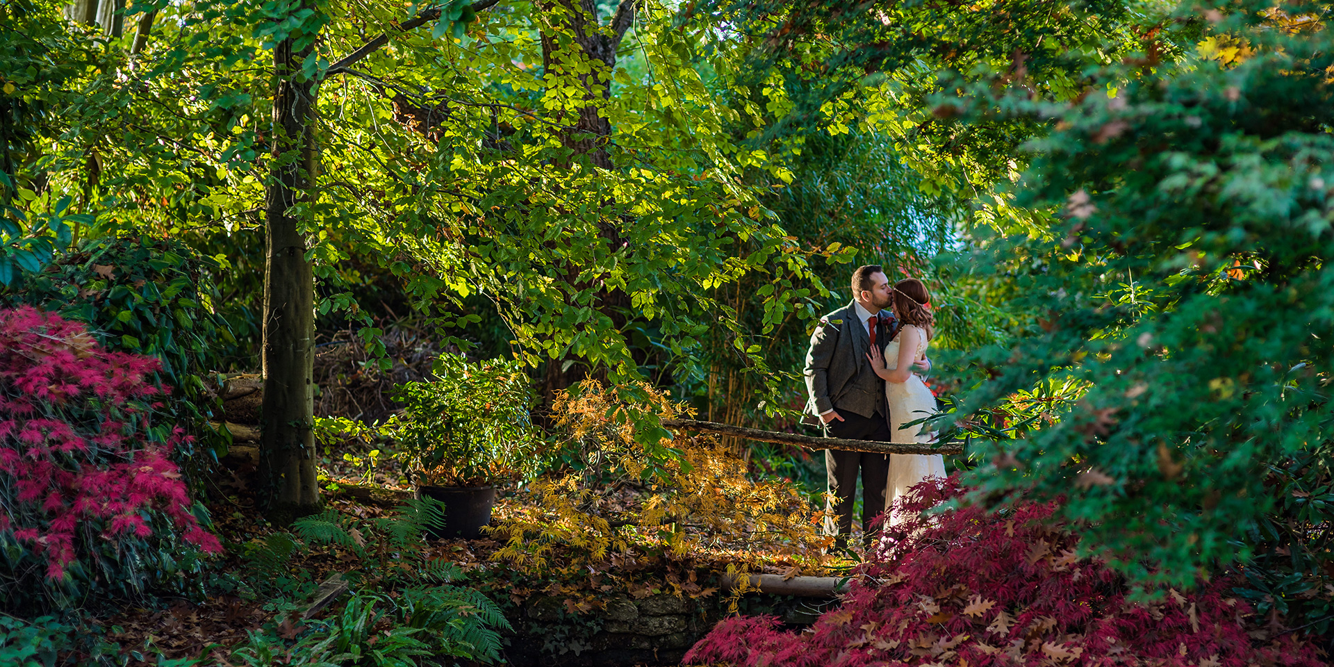 Lisa and Chris chose this beautiful barn wedding venue in Hampshire for their autumnal wedding
