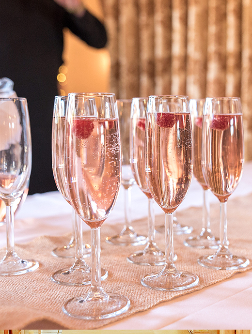Wow your guests with a sparkling cocktail during your wedding at Rivervale Barn
