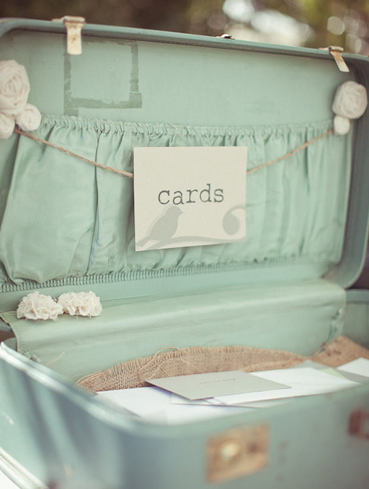Mint green is the perfect blend to add some romance into your summer wedding