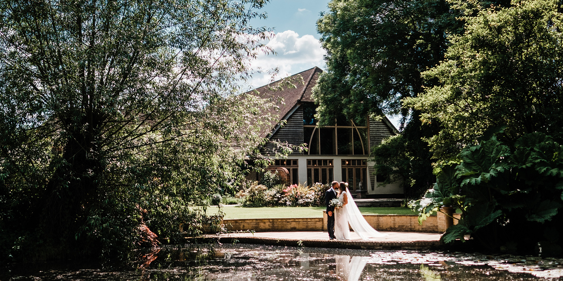 Take a look at these 11 reasons to have a romantic barn wedding in 2020